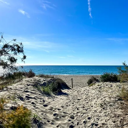 Gran Terraza En Marinsa Daire *